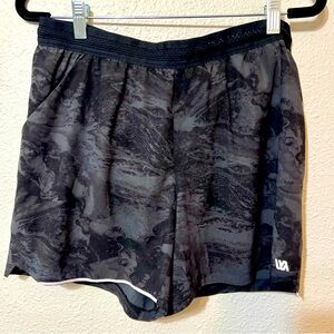 🤩 NEW LISTING! Men's VRST Enthusiast 5" Run Shorts Black Gray Grey Size Small